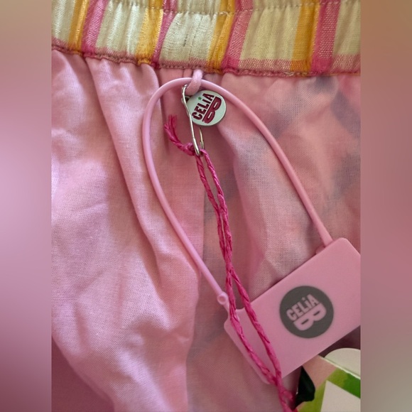 CeliaB Azores Colorful Plaid Ruffle Shorts Large - Picture 9 of 9